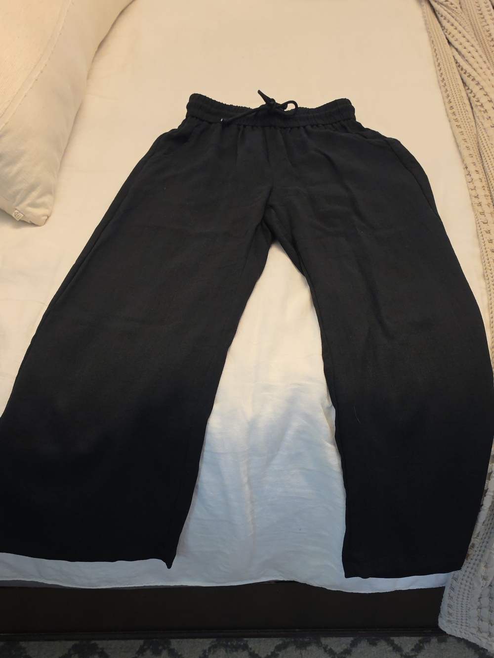 HALARA Black Wide-Leg Elastic Waist Linen-Feel Pants.